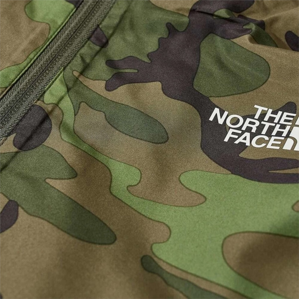 Jachetă The North Face Camo