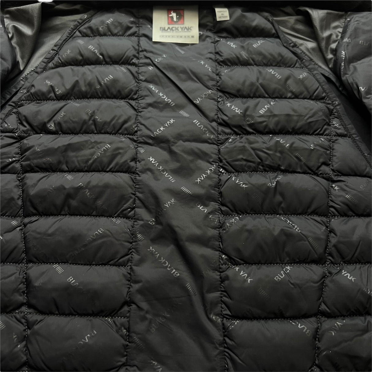 Jacheta Hibrid Black Yak