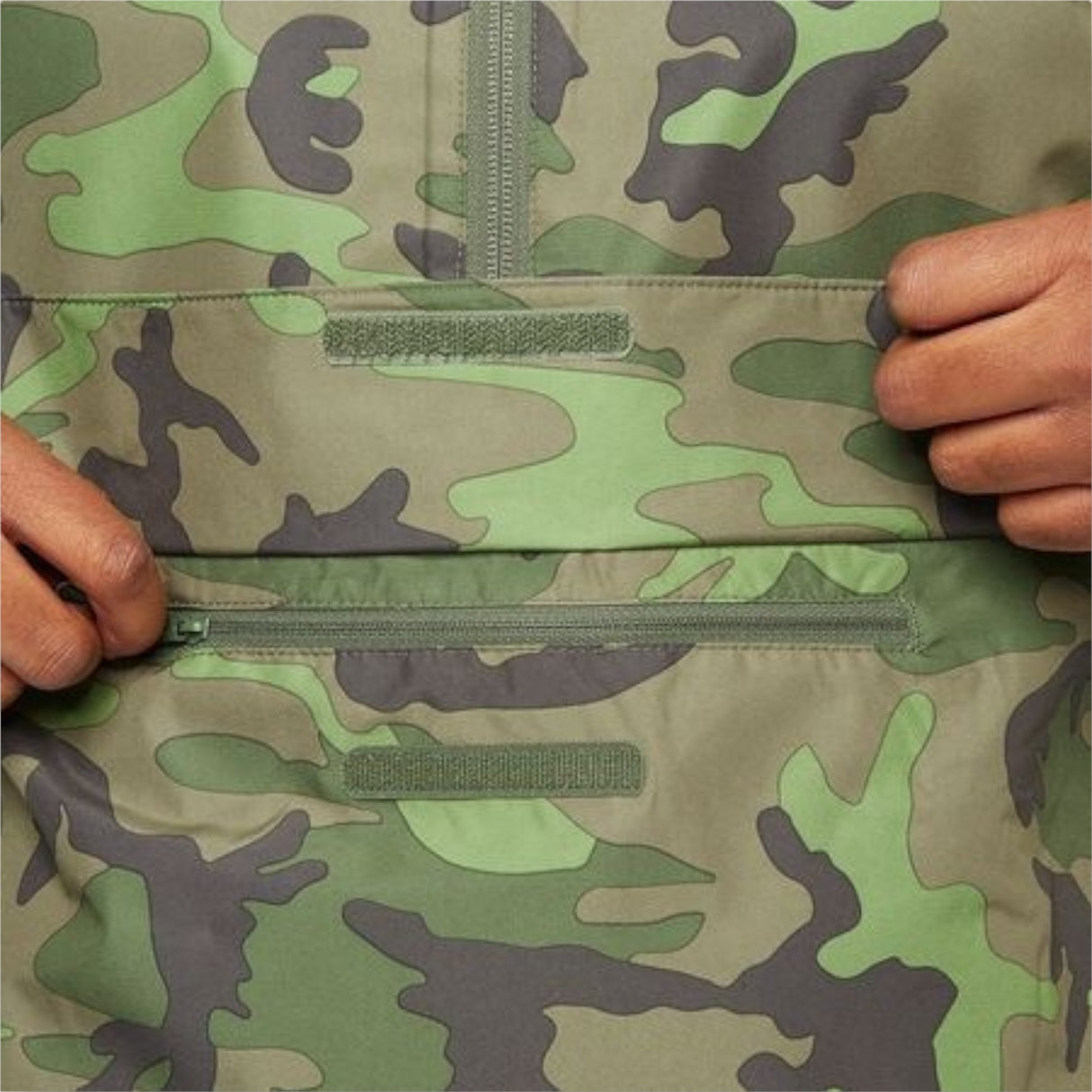 Jachetă The North Face Camo